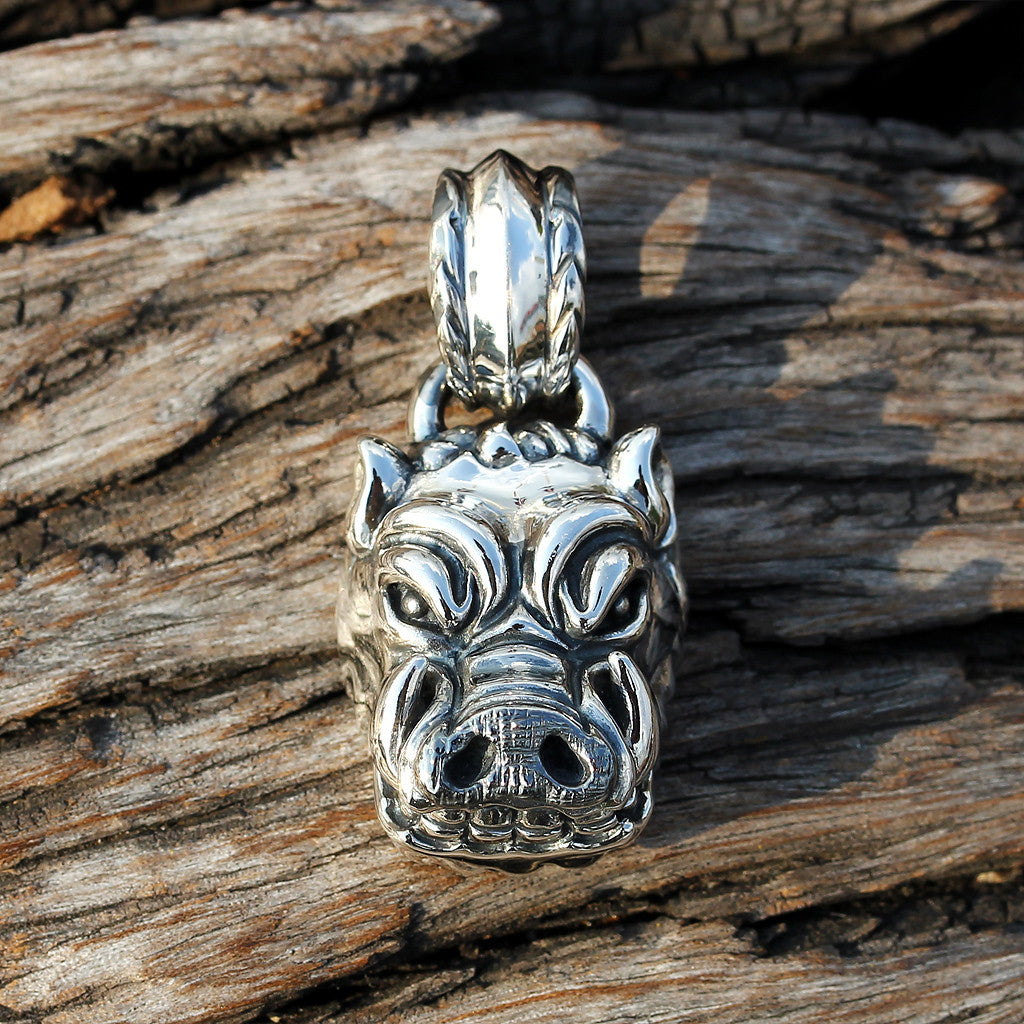 Demolisher Hog Pendant - Deific